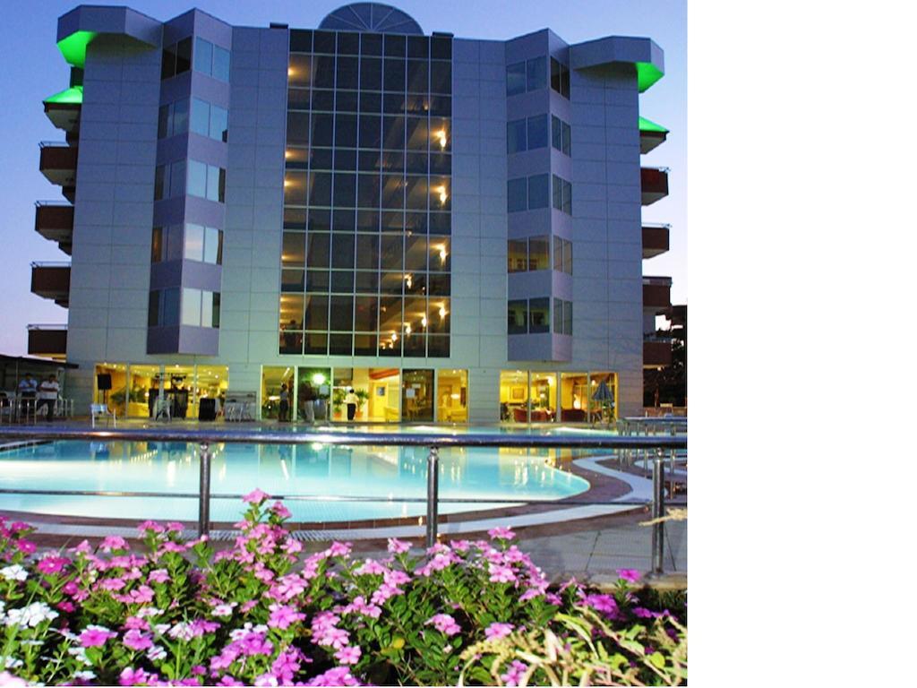 מהמוטלר Ares Hotel מראה חיצוני תמונה
