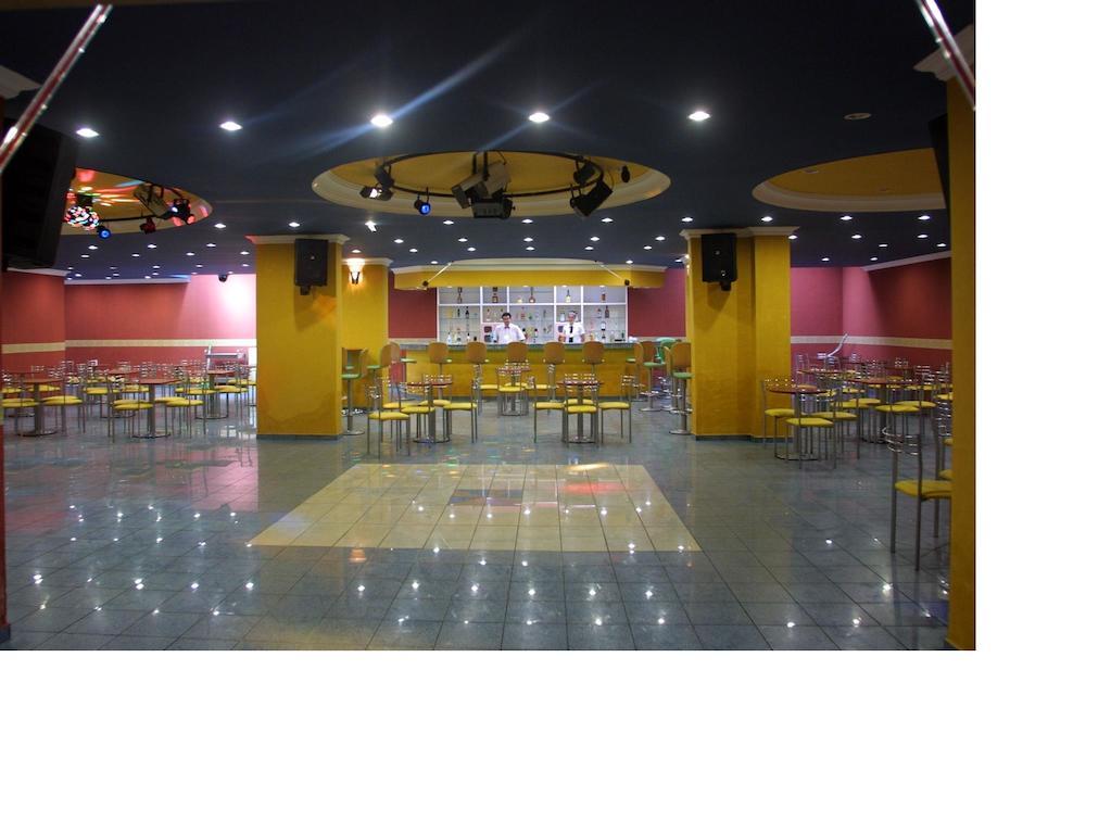 מהמוטלר Ares Hotel מראה חיצוני תמונה