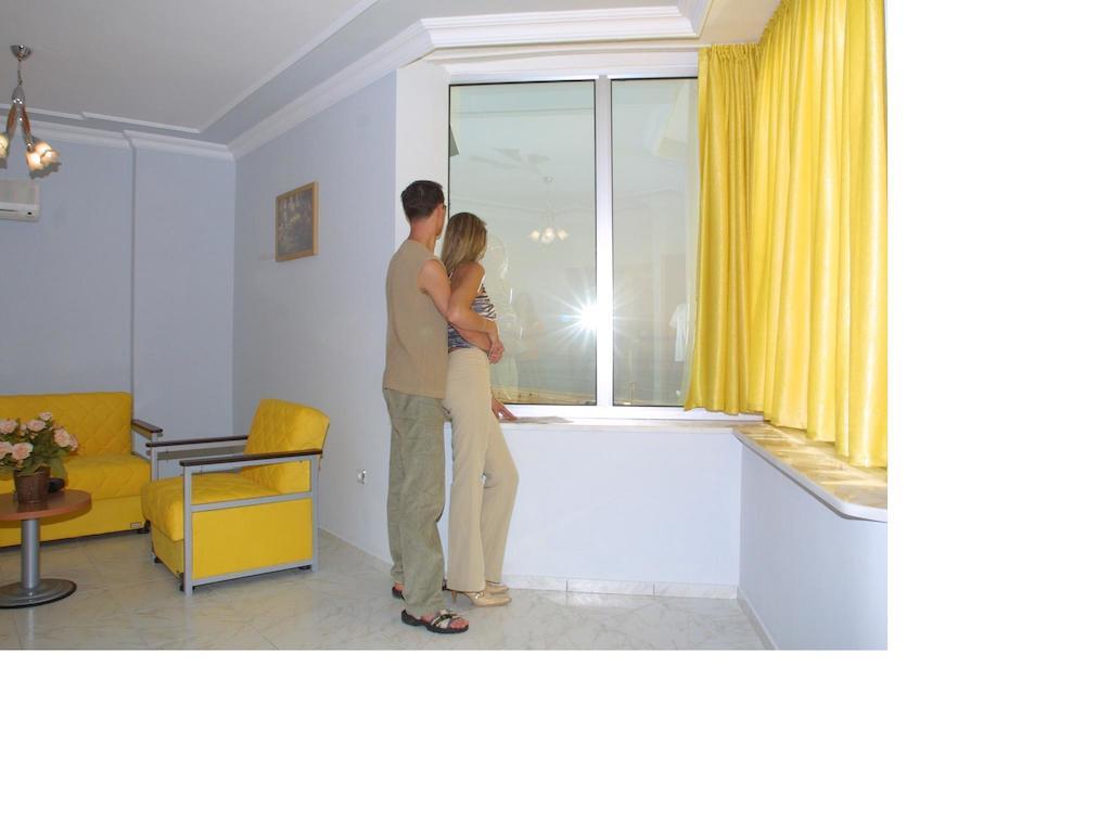 מהמוטלר Ares Hotel חדר תמונה