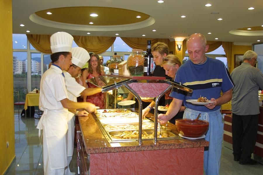 מהמוטלר Ares Hotel מראה חיצוני תמונה